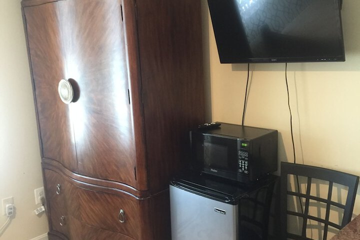 Room 9 of 50