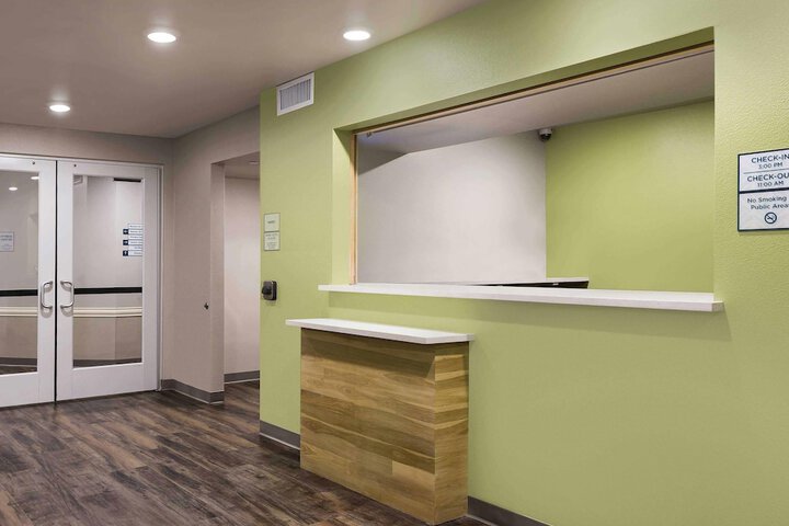 WoodSpring Suites Minot
