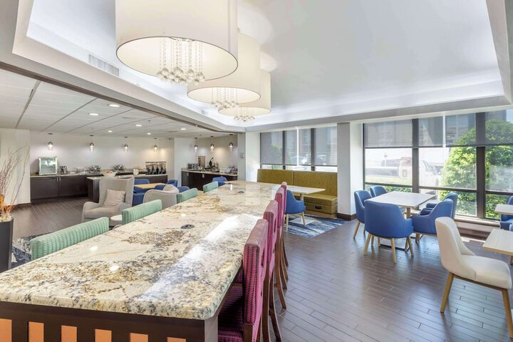 Breakfast/Coffee Service 34 of 40