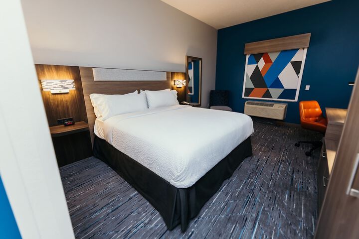 Room 20 of 28