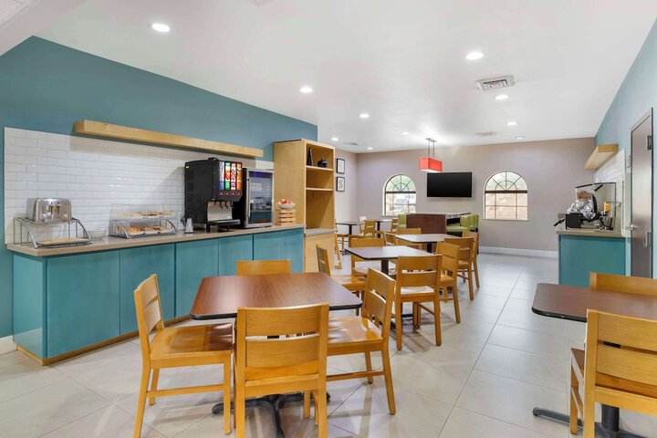 Comfort Suites Shenandoah-The Woodlands