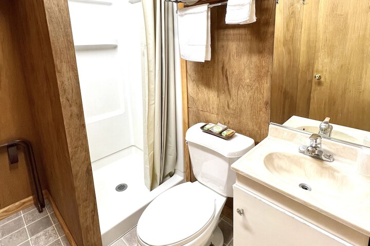 Room 21 of 33