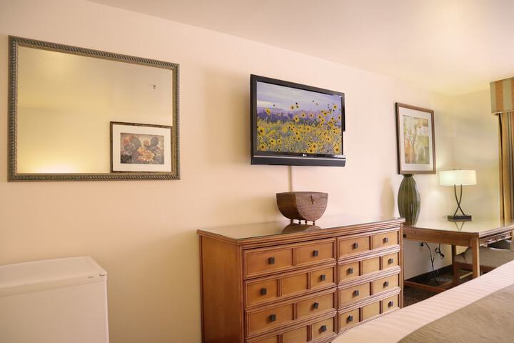 Room 5 of 11