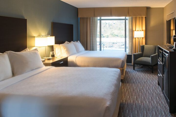 Room 32 of 55