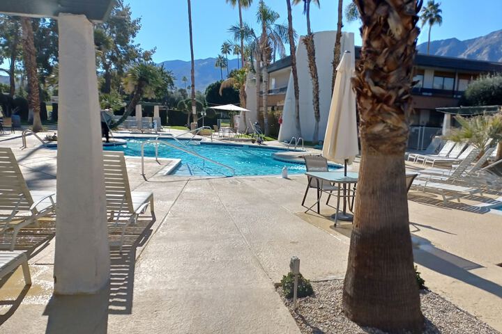 Pool 4 of 29