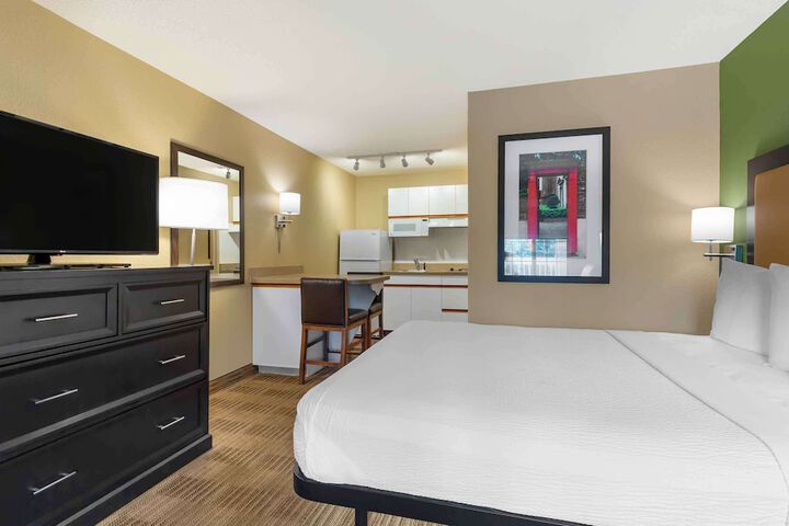 Extended Stay America Suites Washington DC Falls Church