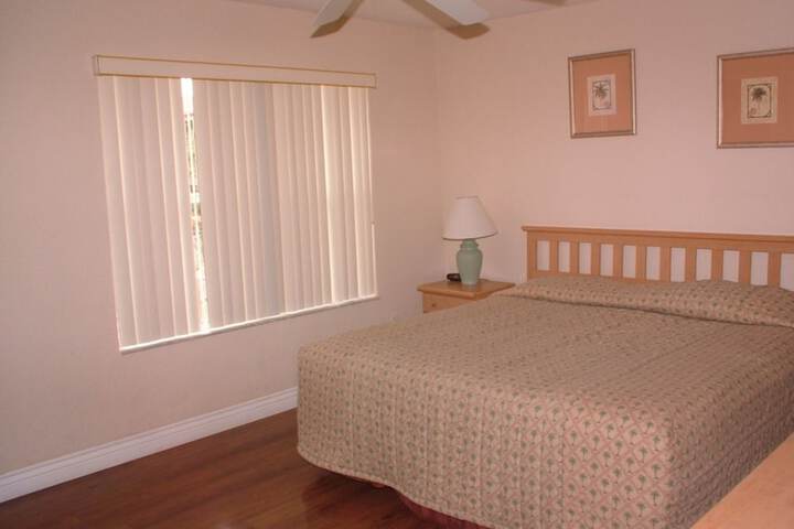 Room 8 of 14