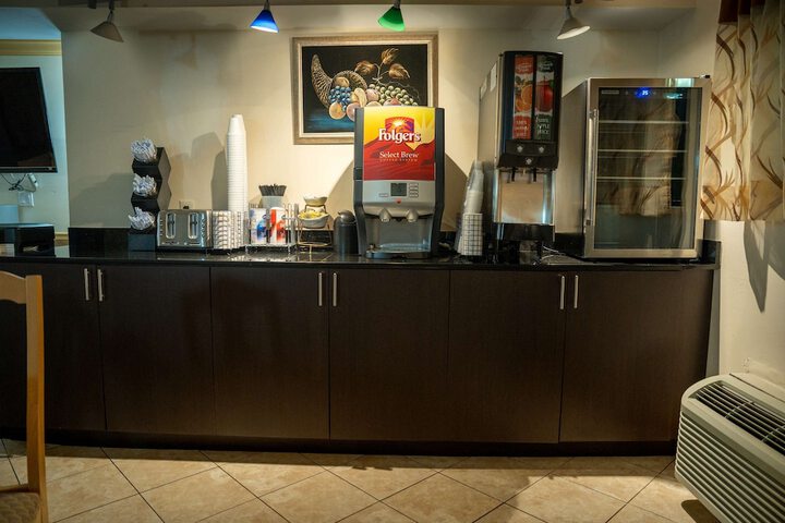 Breakfast/Coffee Service 28 of 31