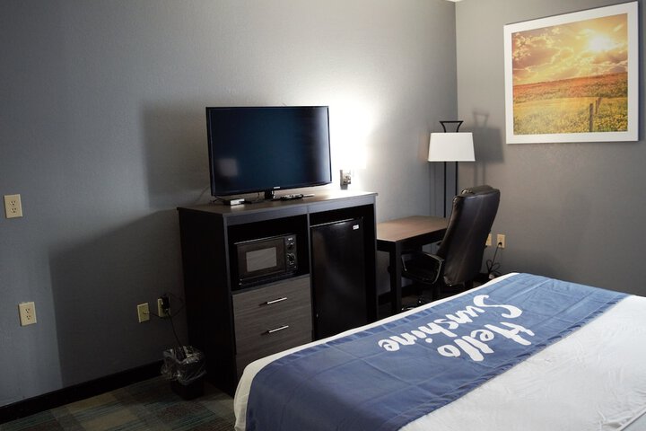 Room 25 of 32