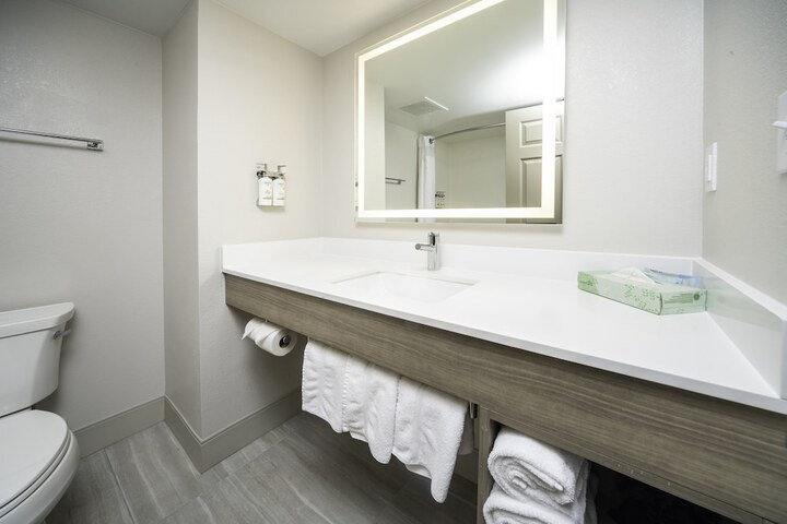 Room 45 of 79