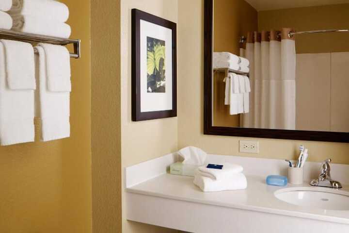 Room 15 of 20
