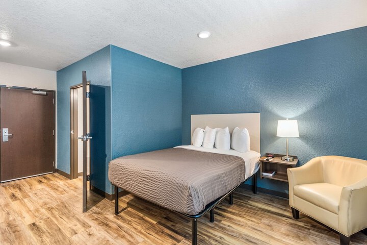 Room 19 of 25