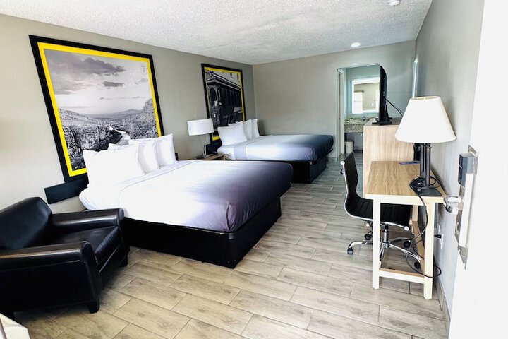Super 8 by Wyndham Corpus Christi