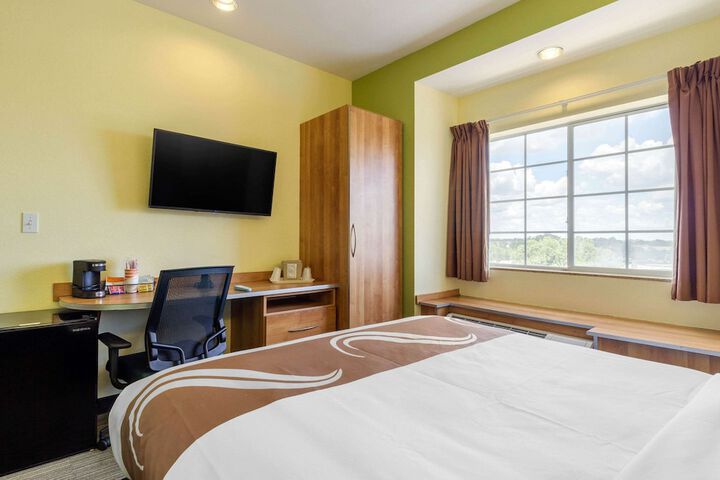 Room 35 of 51