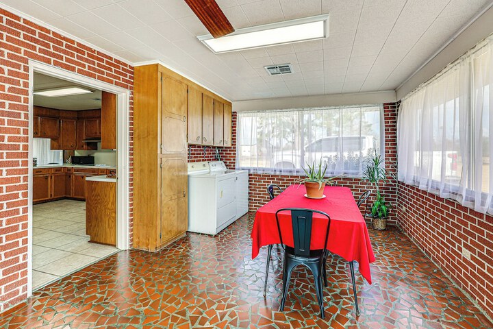 Countryside Marion Retreat Near Fishing & Trails!