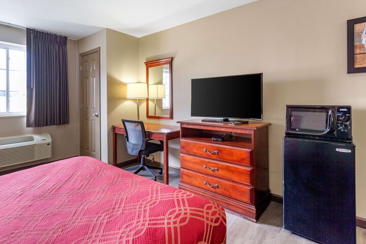 Econo Lodge Inn & Suites Dickson
