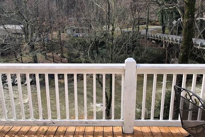 Broad River Inn