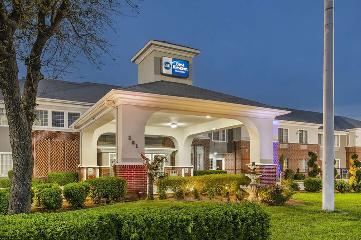 Hotel 3 of 35