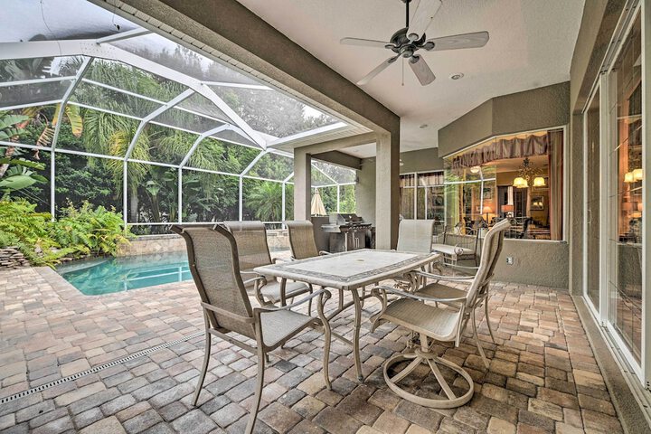 Elegant Valrico Home 15 Mi to Downtown Tampa!