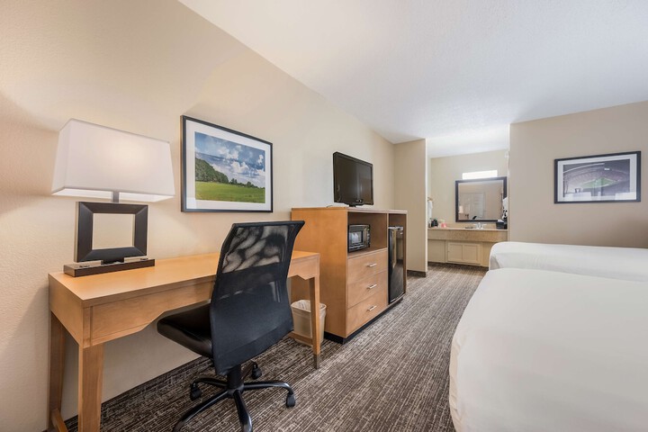 Room 14 of 24