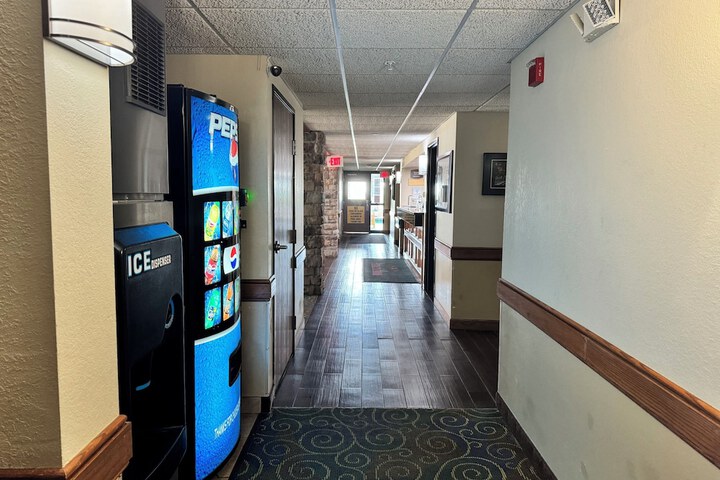 AmericInn by Wyndham Kewanee