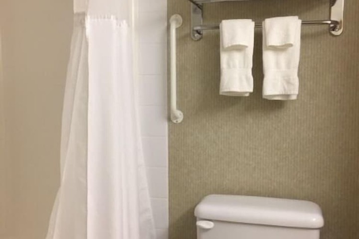 Room 27 of 54
