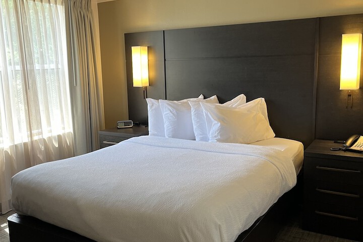 Room 22 of 35