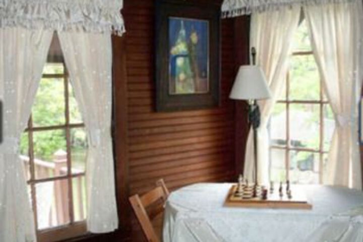 Spicer Castle Inn & Restaurant