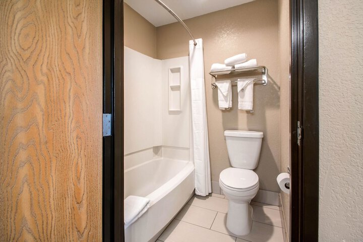 Room 15 of 43