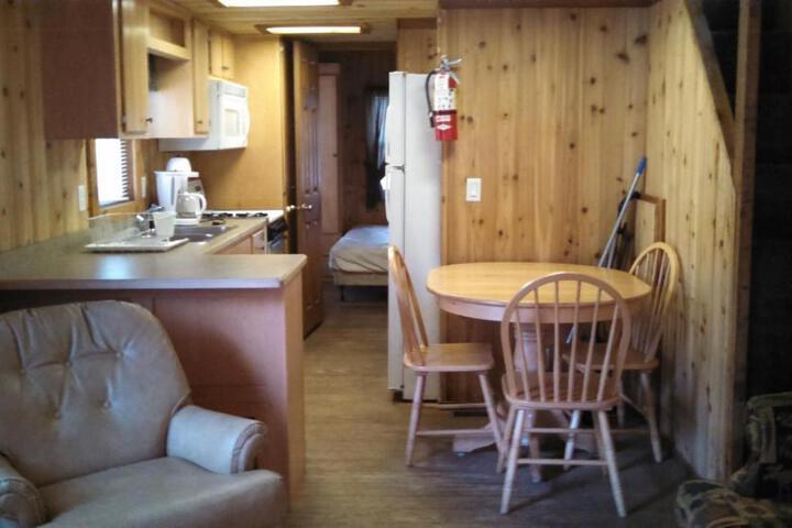 Alpine Lake Lakefront Cabin 5