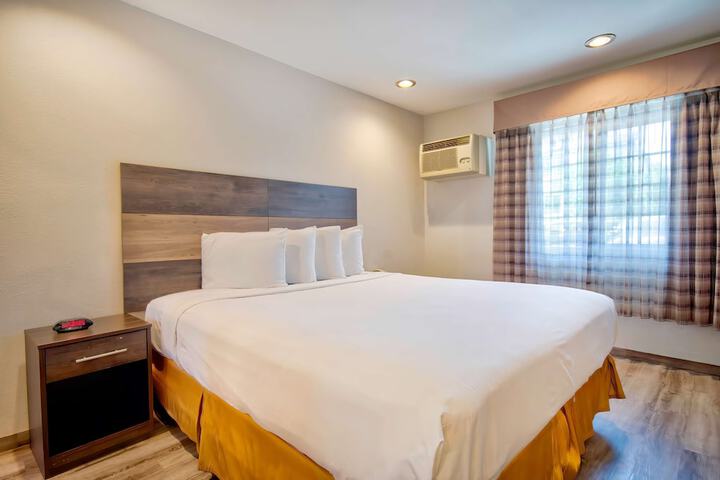 Room 16 of 23