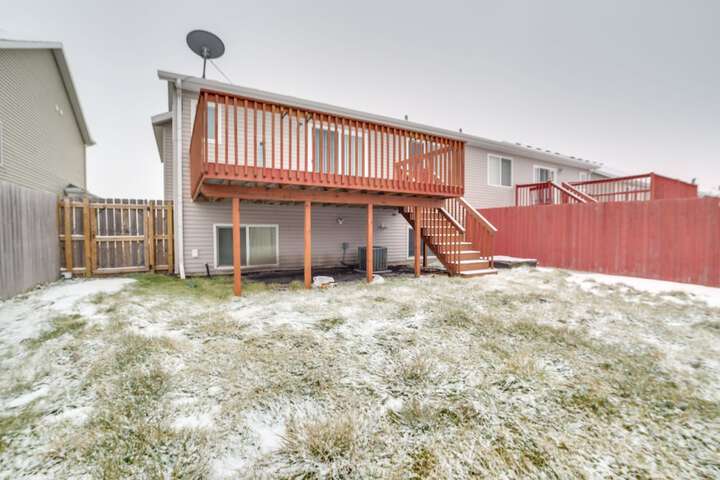 Pet-friendly North Dakota Escape w / Fenced-in Yard