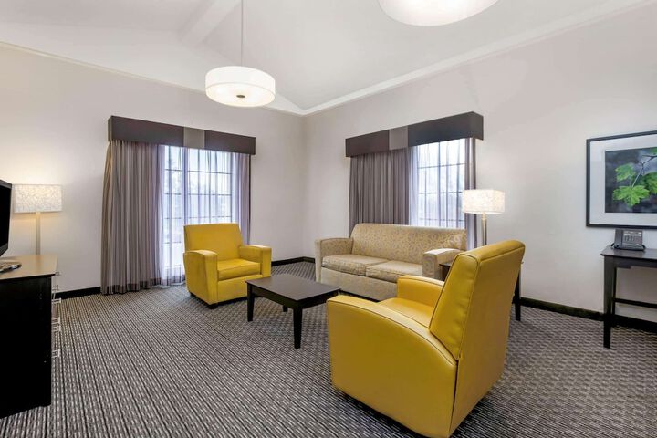 Room 42 of 61