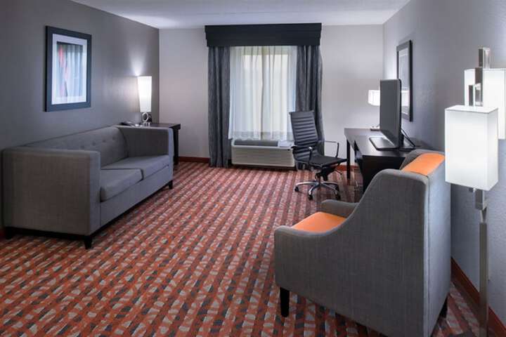 Room 14 of 40