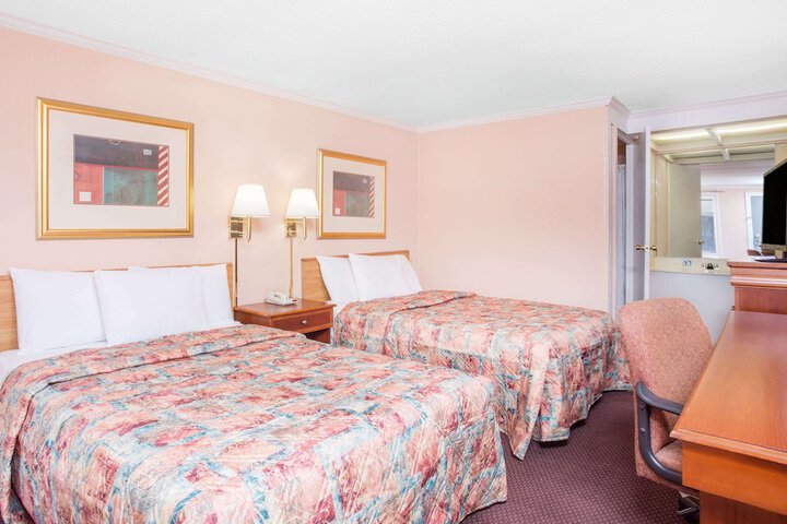 Room 13 of 15