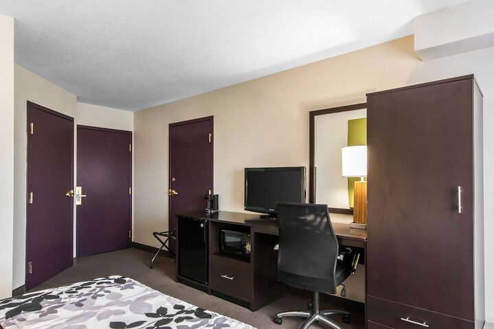 Room 16 of 31