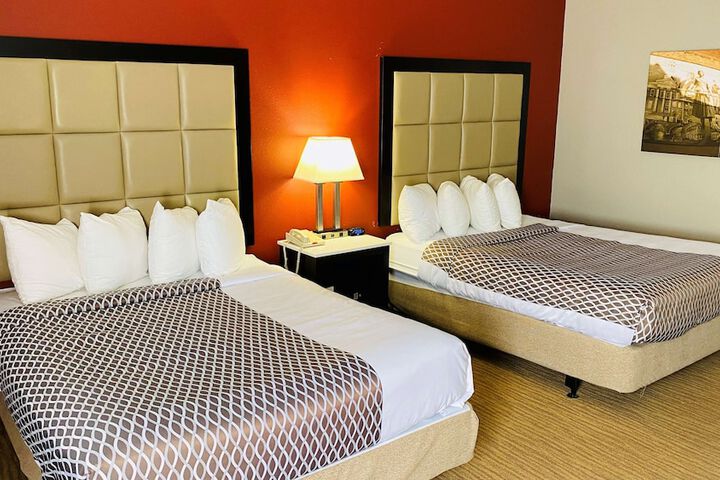 Room 9 of 29