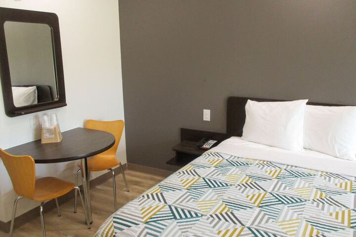 Room 13 of 29