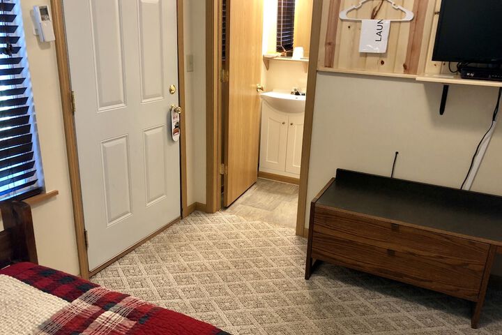 Room 176 of 259