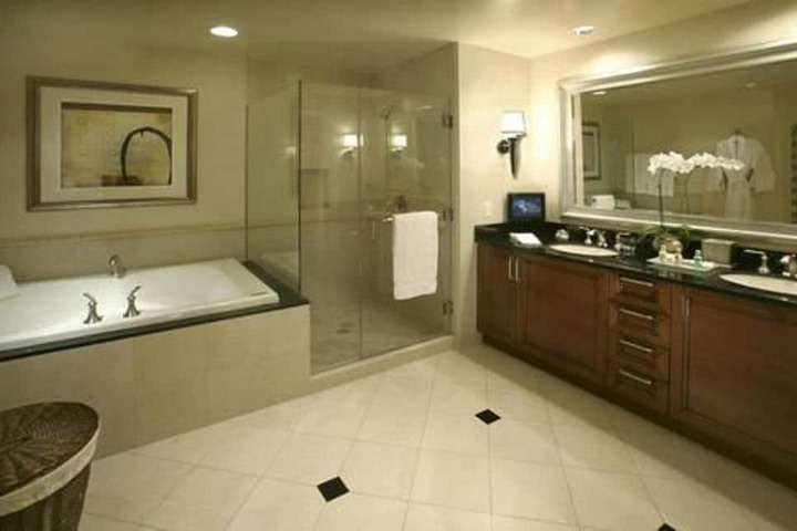 Room 16 of 40