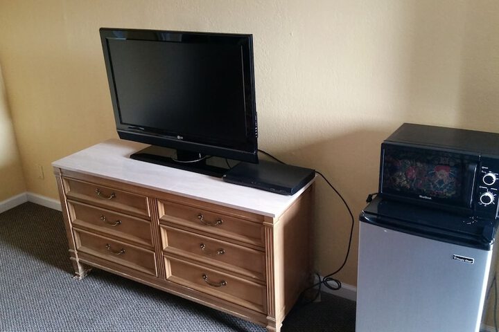 Room 10 of 17