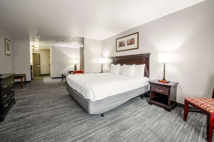 Room 45 of 104
