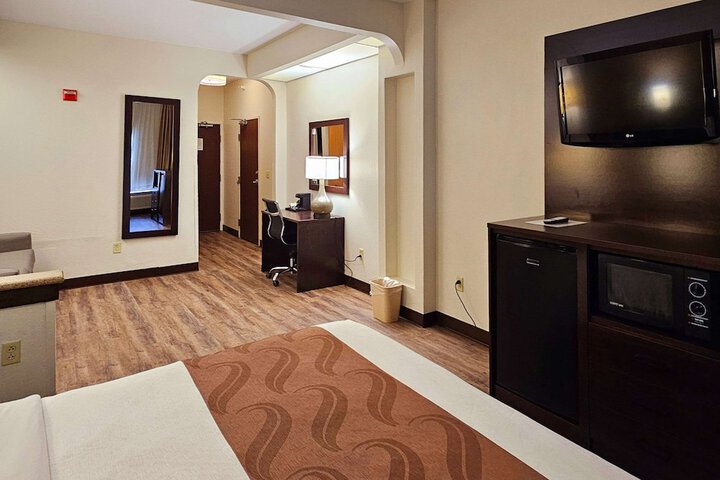 Quality Inn & Suites near St. Louis and I-255