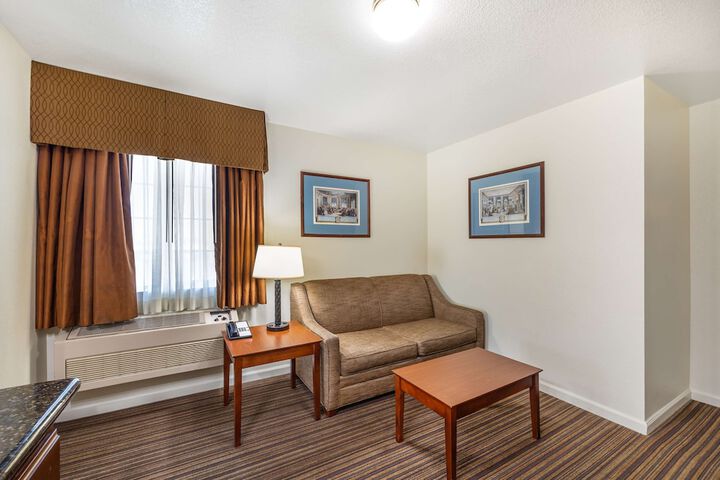 Room 8 of 30