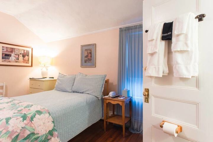 Room 43 of 48