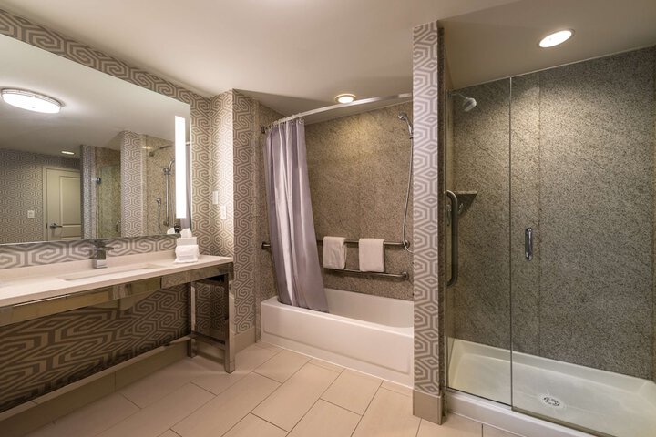 Room 14 of 48