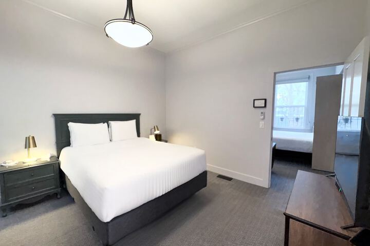 Room 17 of 31