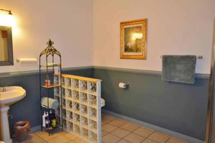 Downtown Lancaster Loft Apartment