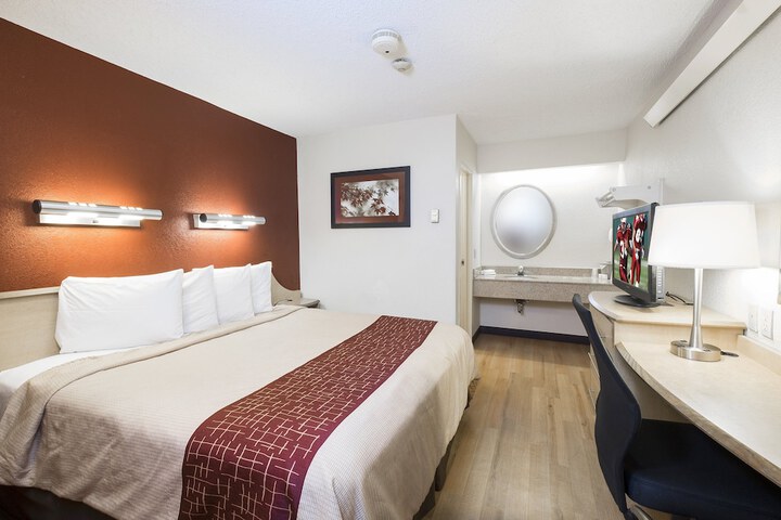 Room 16 of 26