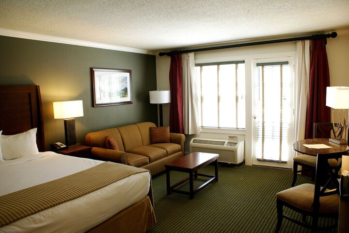 Room 43 of 115